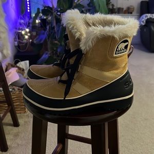 SOREL Joan of Arctic Snow boot